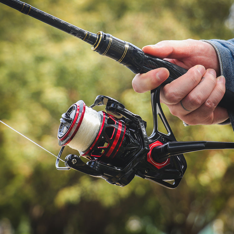 Spinning Fishing Reel vs Baitcasting Fishing Reel (Updated)